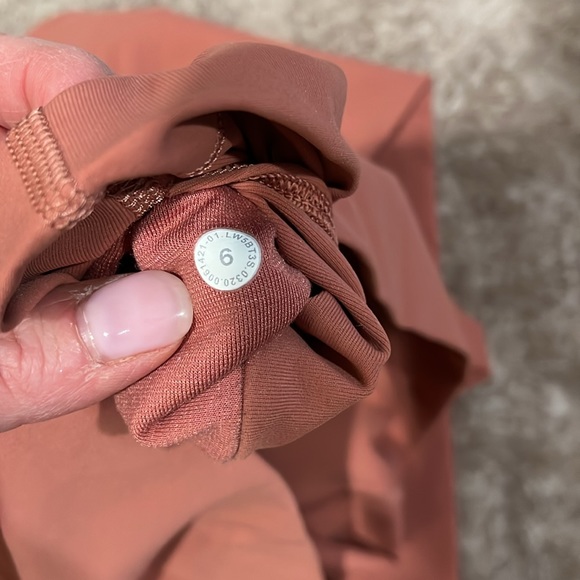 Lululemon wonder unders - Picture 3 of 6